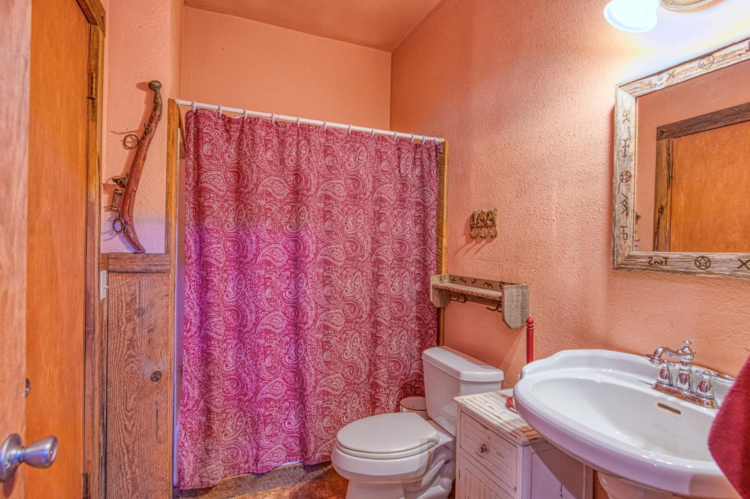 36039 Cranmore Ln, Auberry, CA 93602