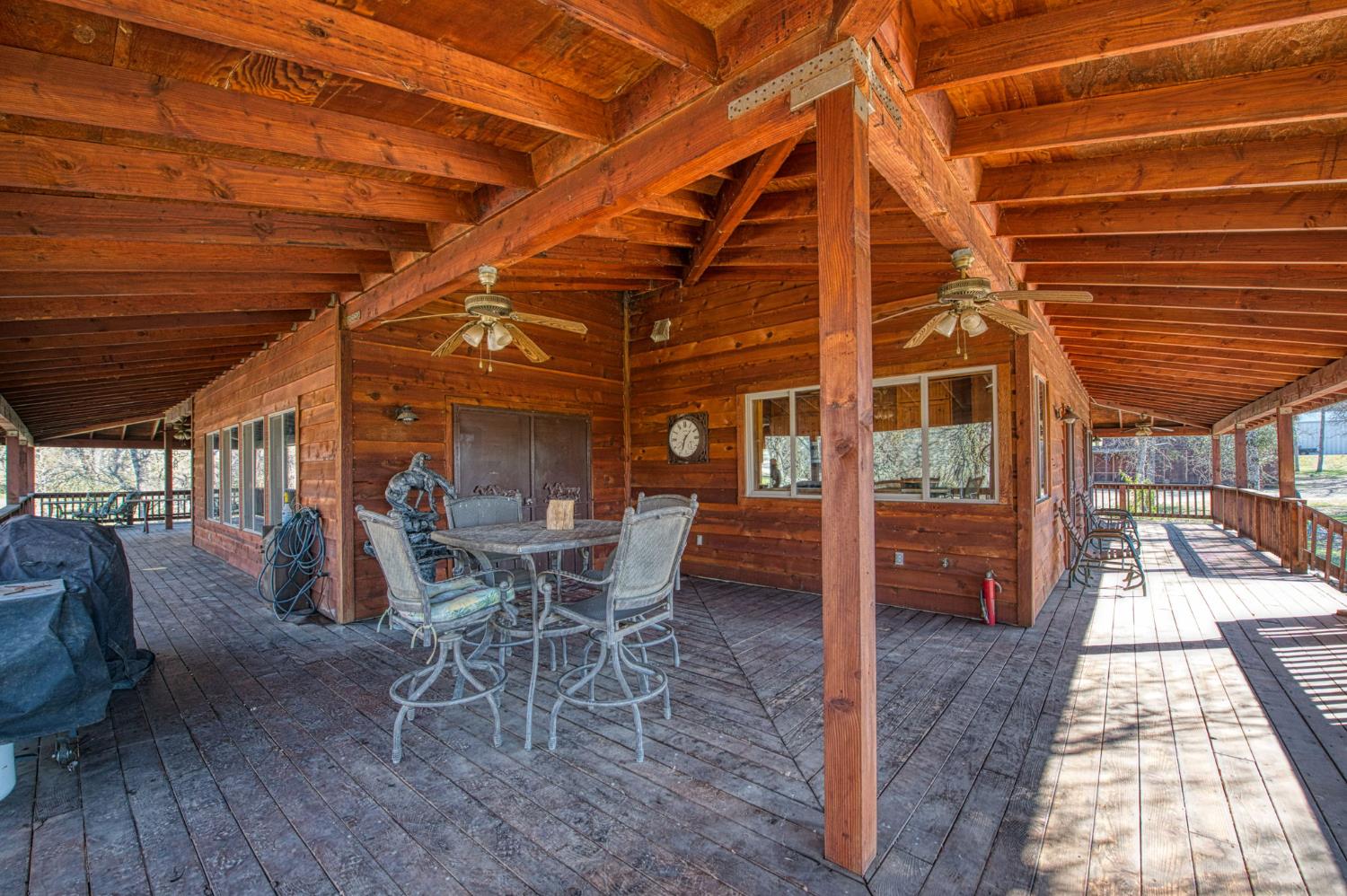 36039 Cranmore Ln, Auberry, CA 93602