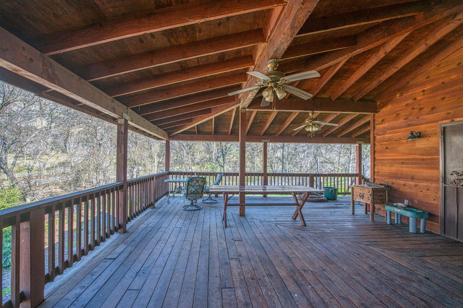 36039 Cranmore Ln, Auberry, CA 93602