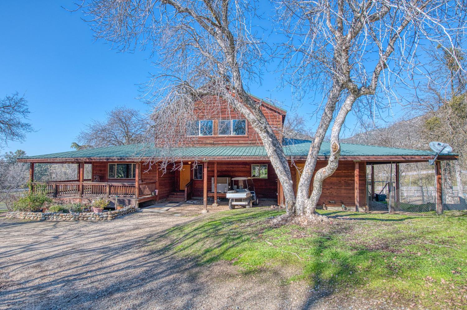 36039 Cranmore Ln, Auberry, CA 93602