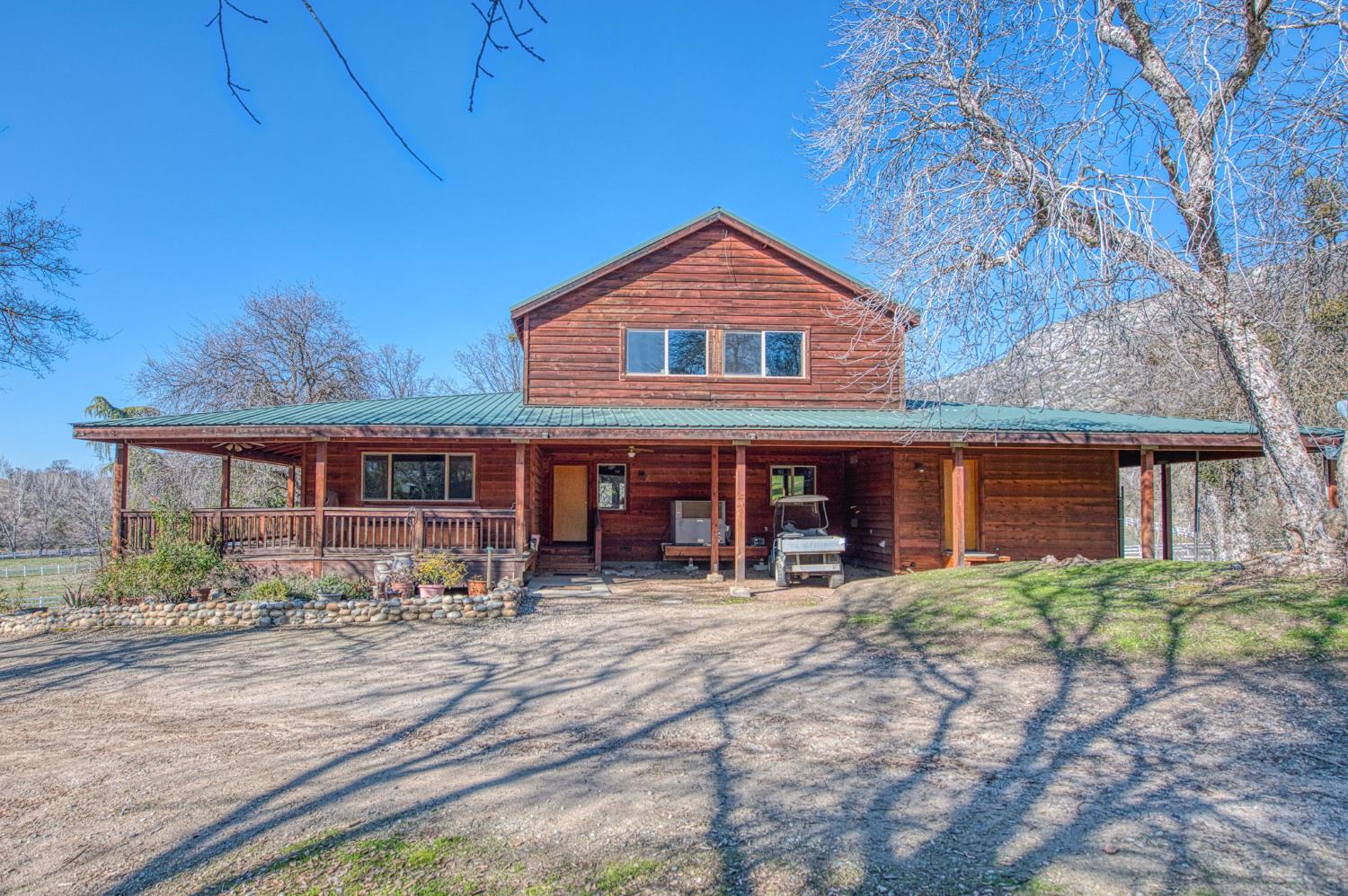 36039 Cranmore Ln, Auberry, CA 93602
