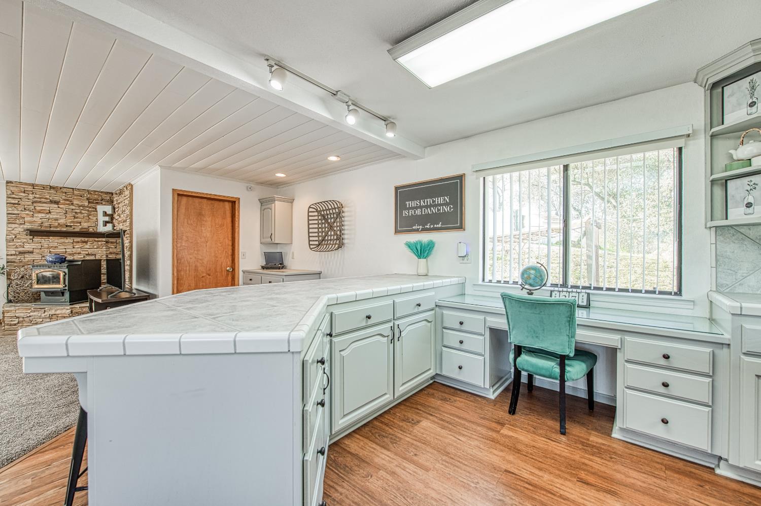 16861 Morgan Canyon Road, Prather, CA 93651