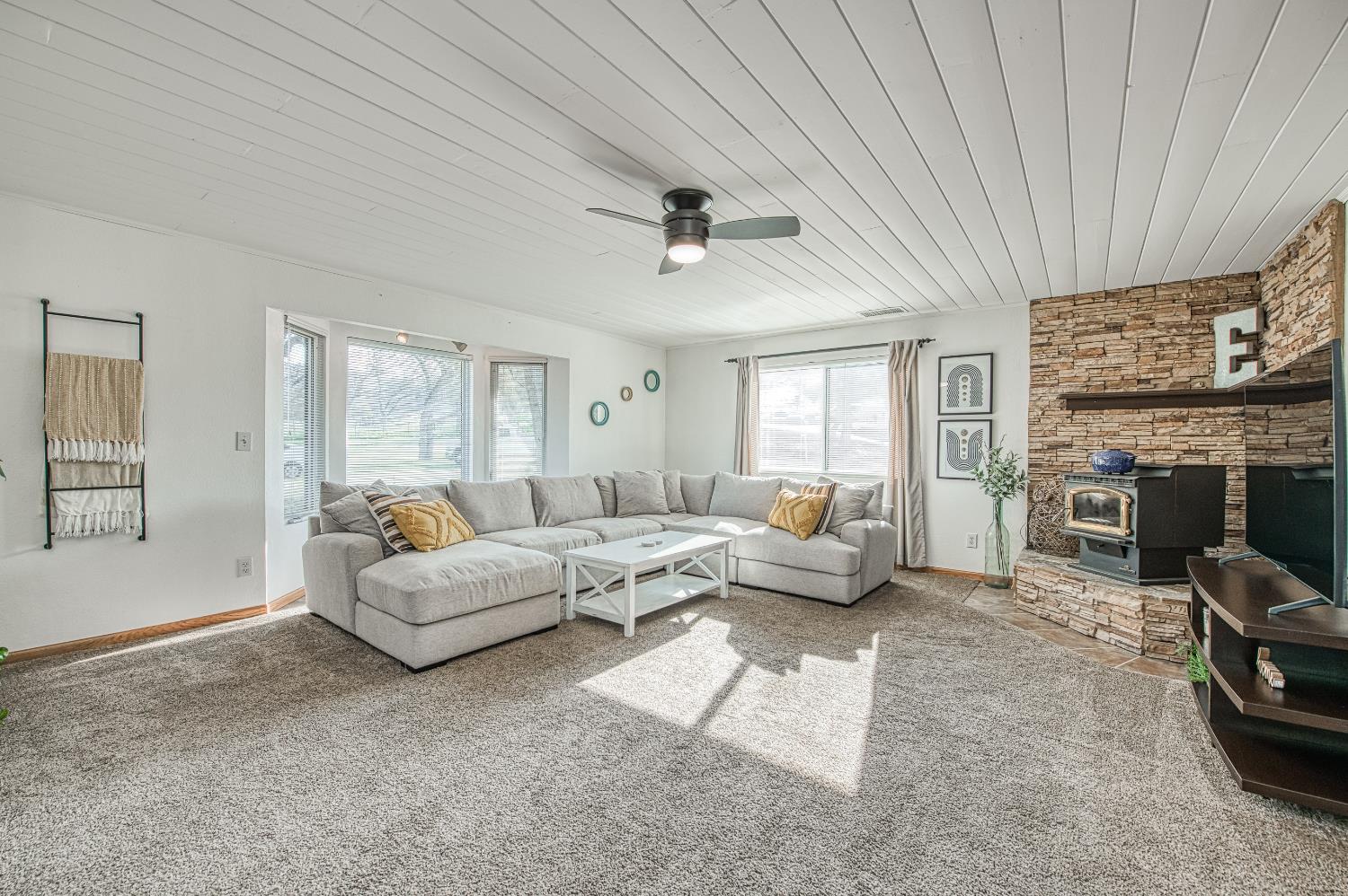 16861 Morgan Canyon Road, Prather, CA 93651