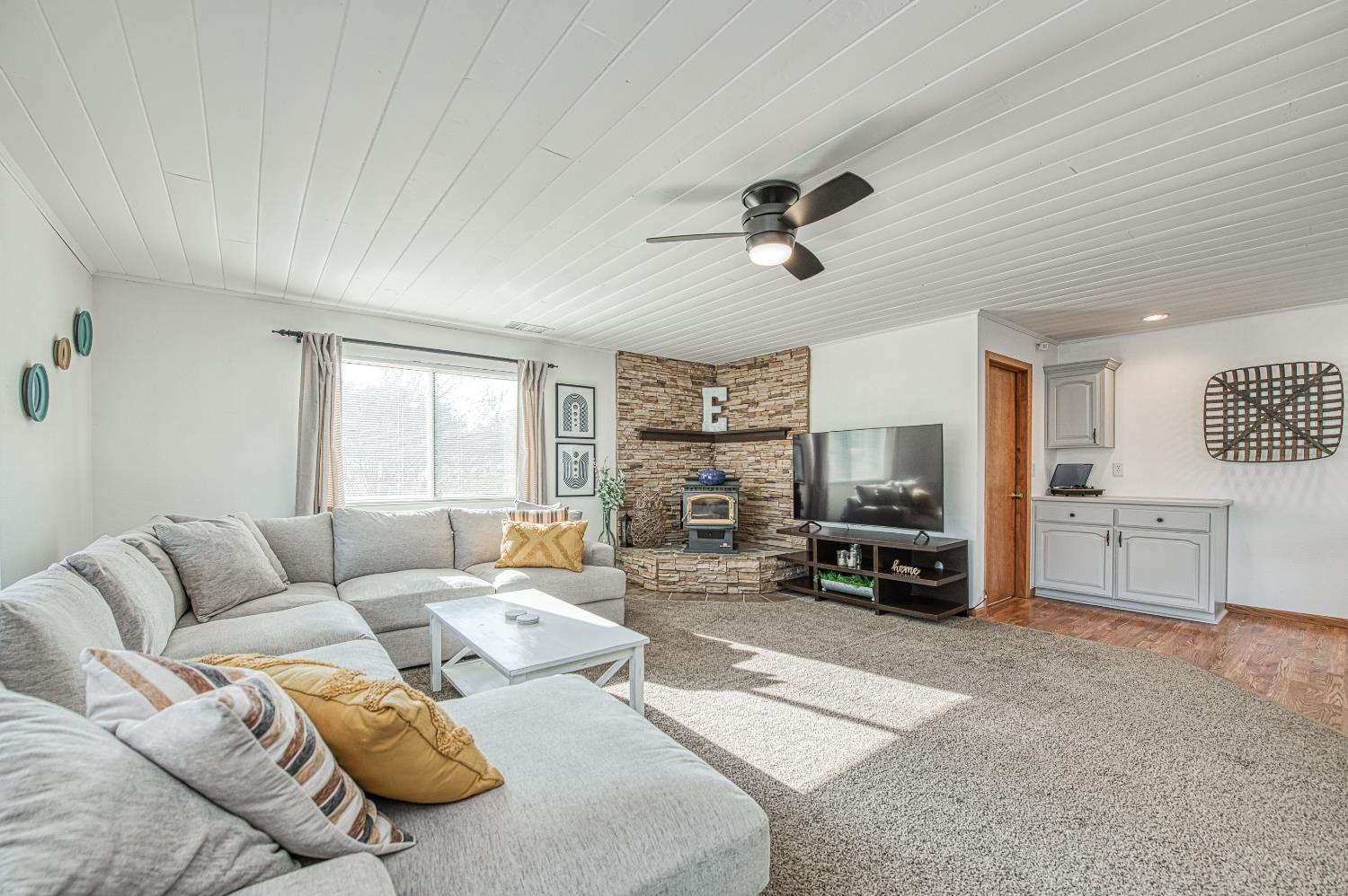 16861 Morgan Canyon Road, Prather, CA 93651