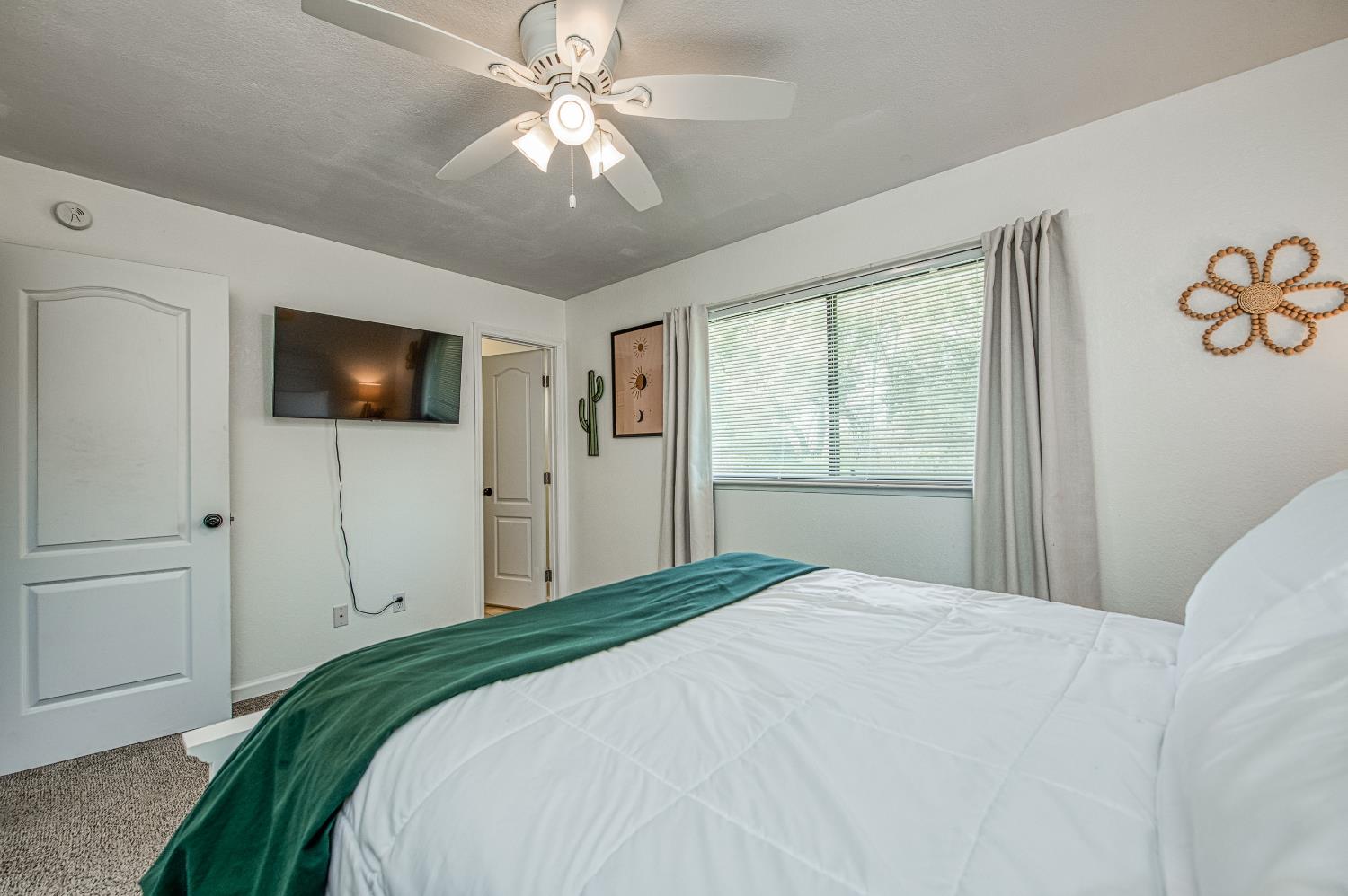 16861 Morgan Canyon Road, Prather, CA 93651