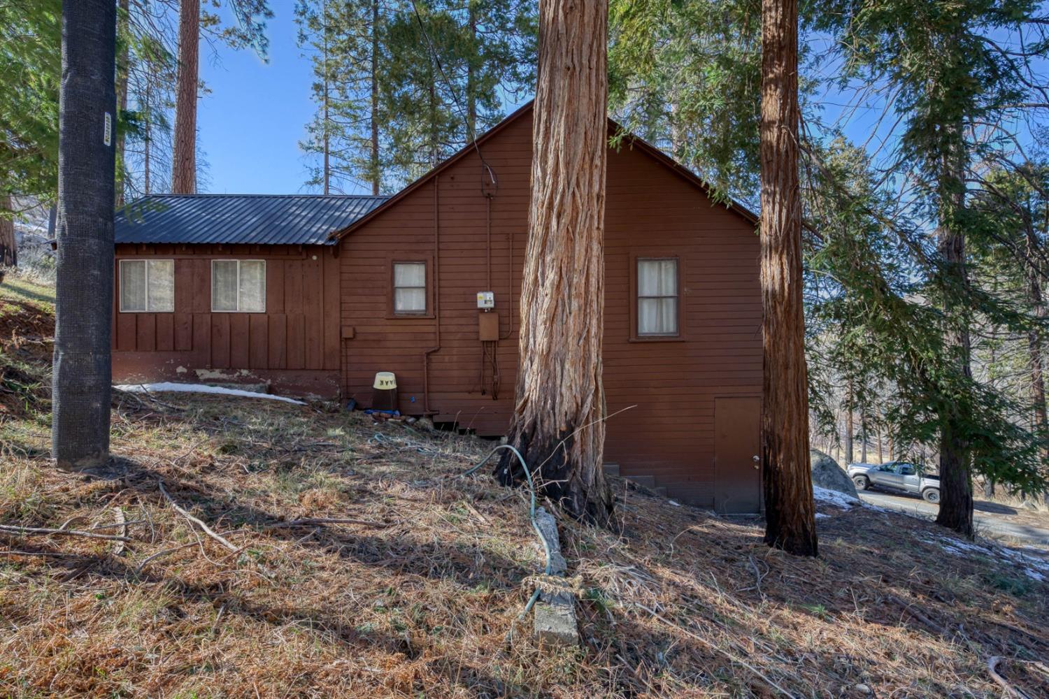 51823 Camp Sierra Street, Shaver Lake, CA 93664