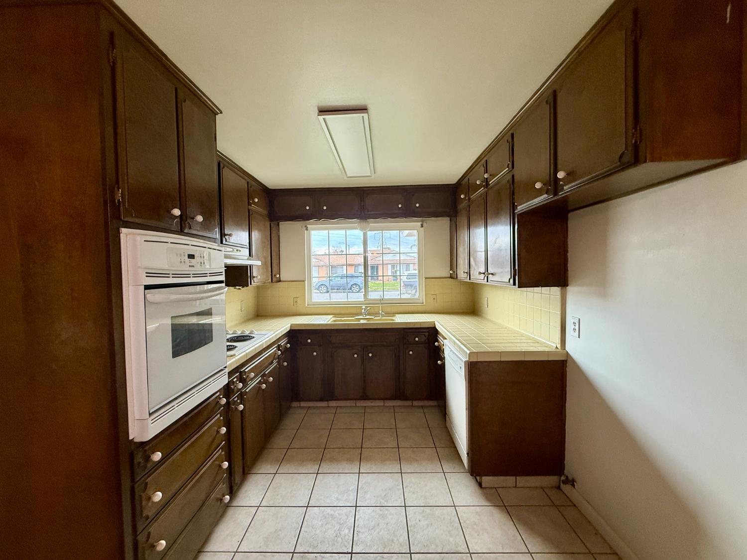 4382 N Crystal Ave, Fresno, CA 93705