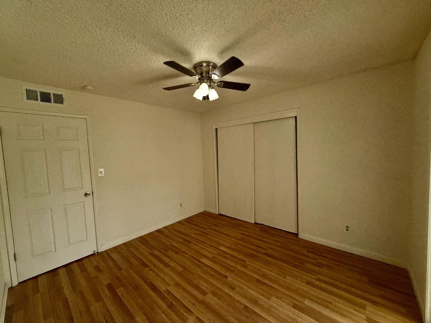 4382 N Crystal Ave, Fresno, CA 93705