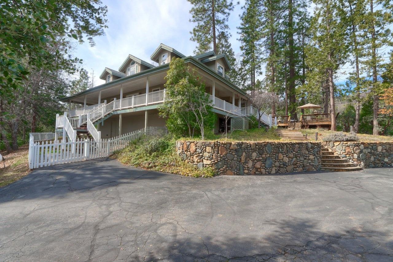 36328 Finegold Creek Dr, North Fork, CA 93643