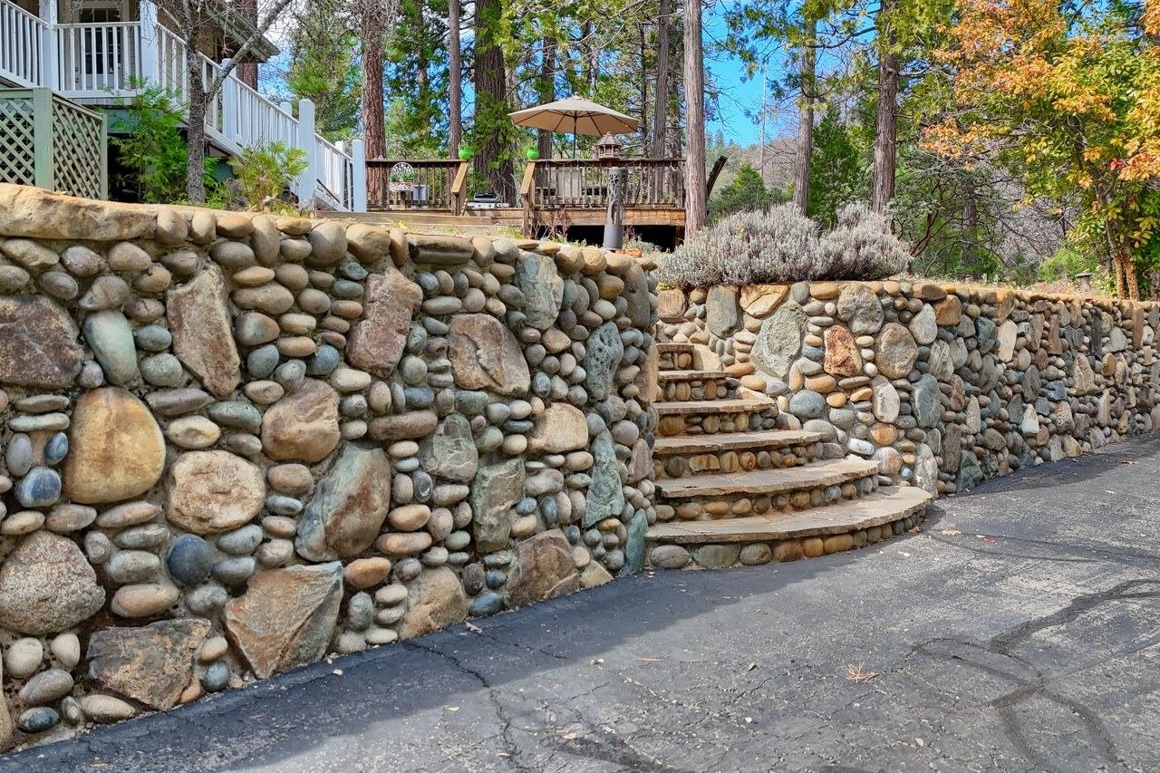 36328 Finegold Creek Dr, North Fork, CA 93643