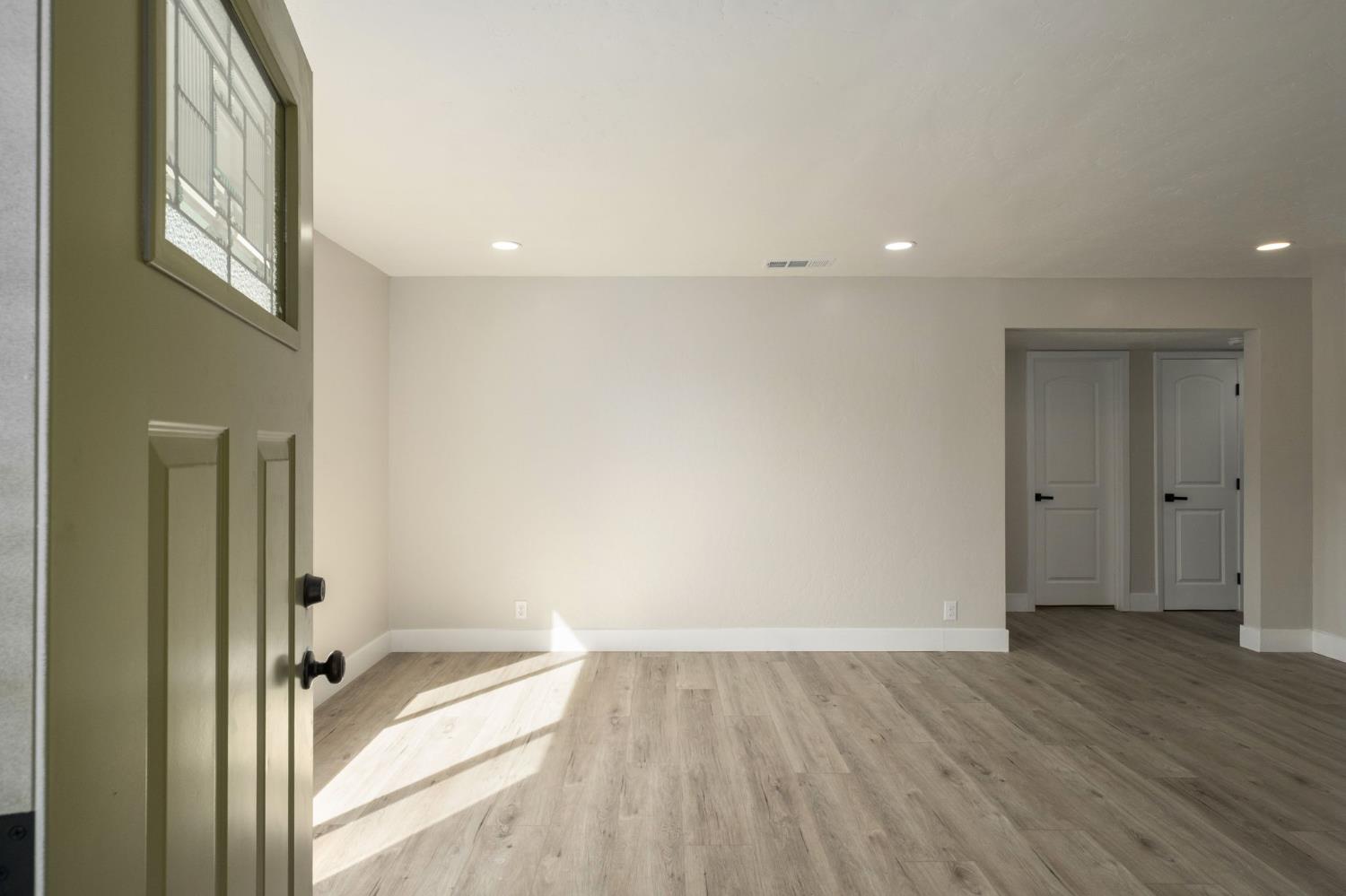 5186 N Callisch Ave, Fresno, CA 93710