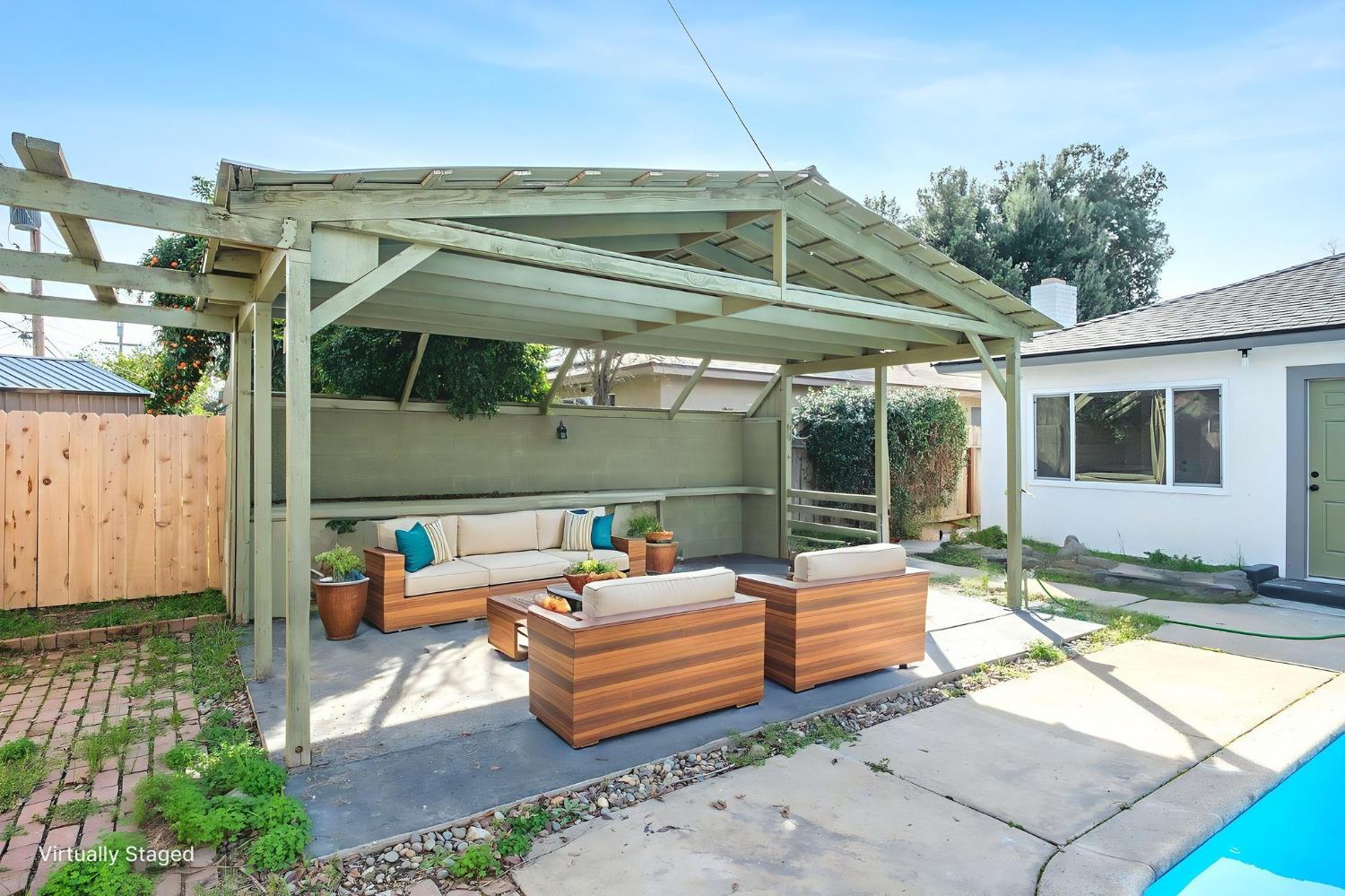 5186 N Callisch Ave, Fresno, CA 93710