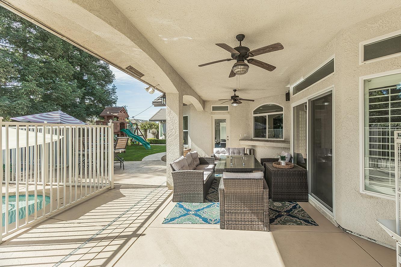 2888 Ashcroft Ave, Clovis, CA 93611