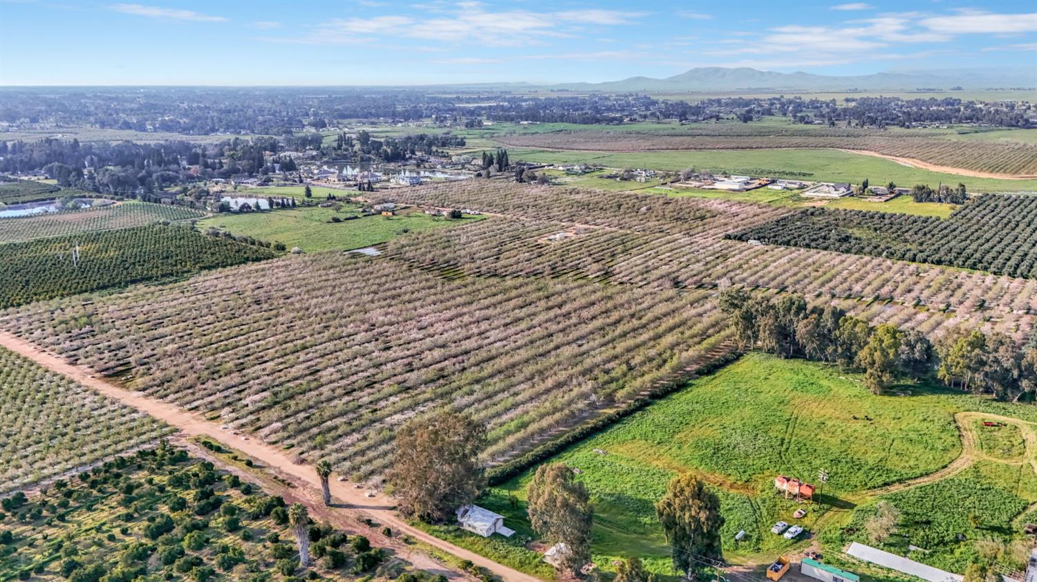 12009 E Shaw Ave, Clovis, CA 93619