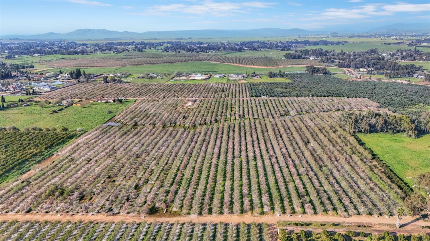 12009 E Shaw Ave, Clovis, CA 93619