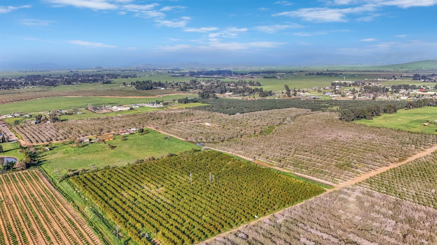 12009 E Shaw Ave, Clovis, CA 93619