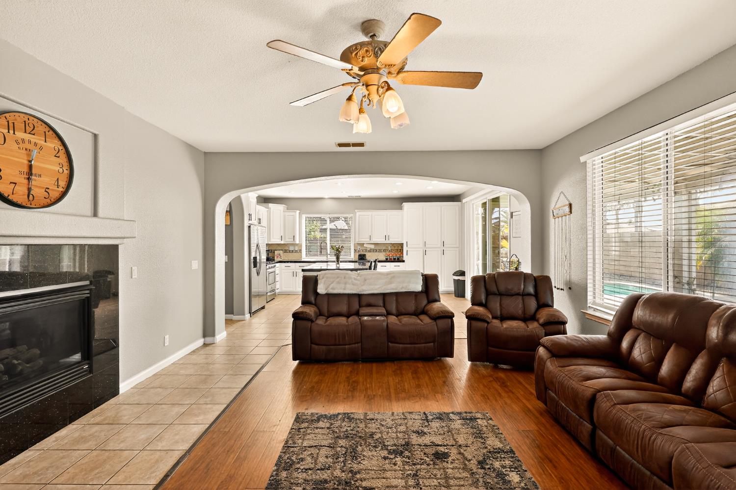 11437 Mirage Dr, Chowchilla, CA 93610