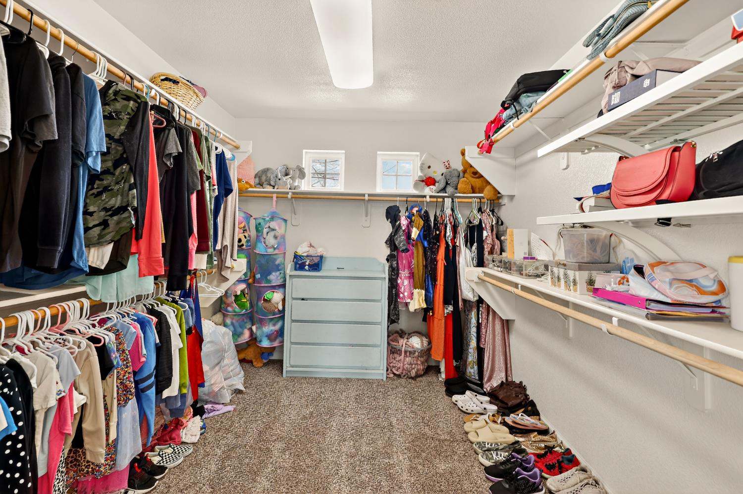 11437 Mirage Dr, Chowchilla, CA 93610