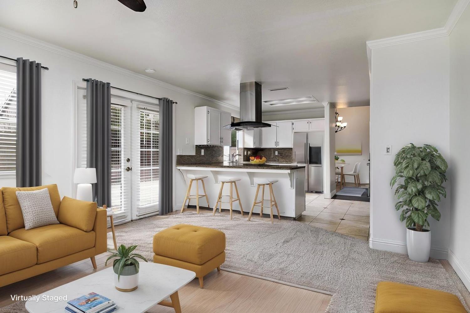 10752 N Windham Bay Cir, Fresno, CA 93730