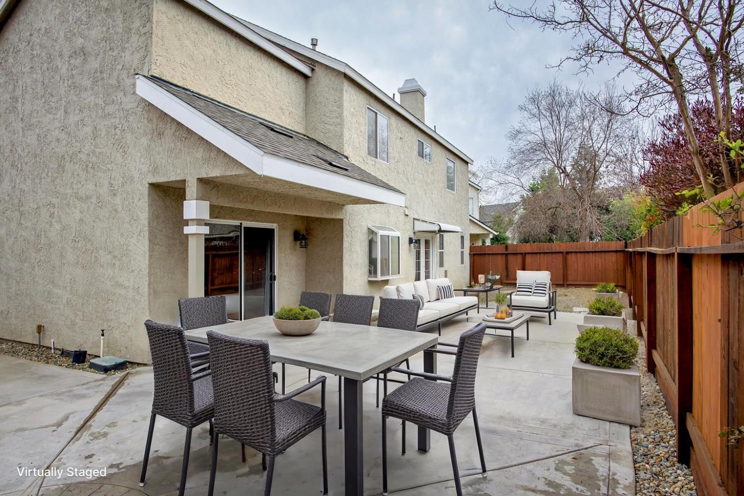 10752 N Windham Bay Cir, Fresno, CA 93730