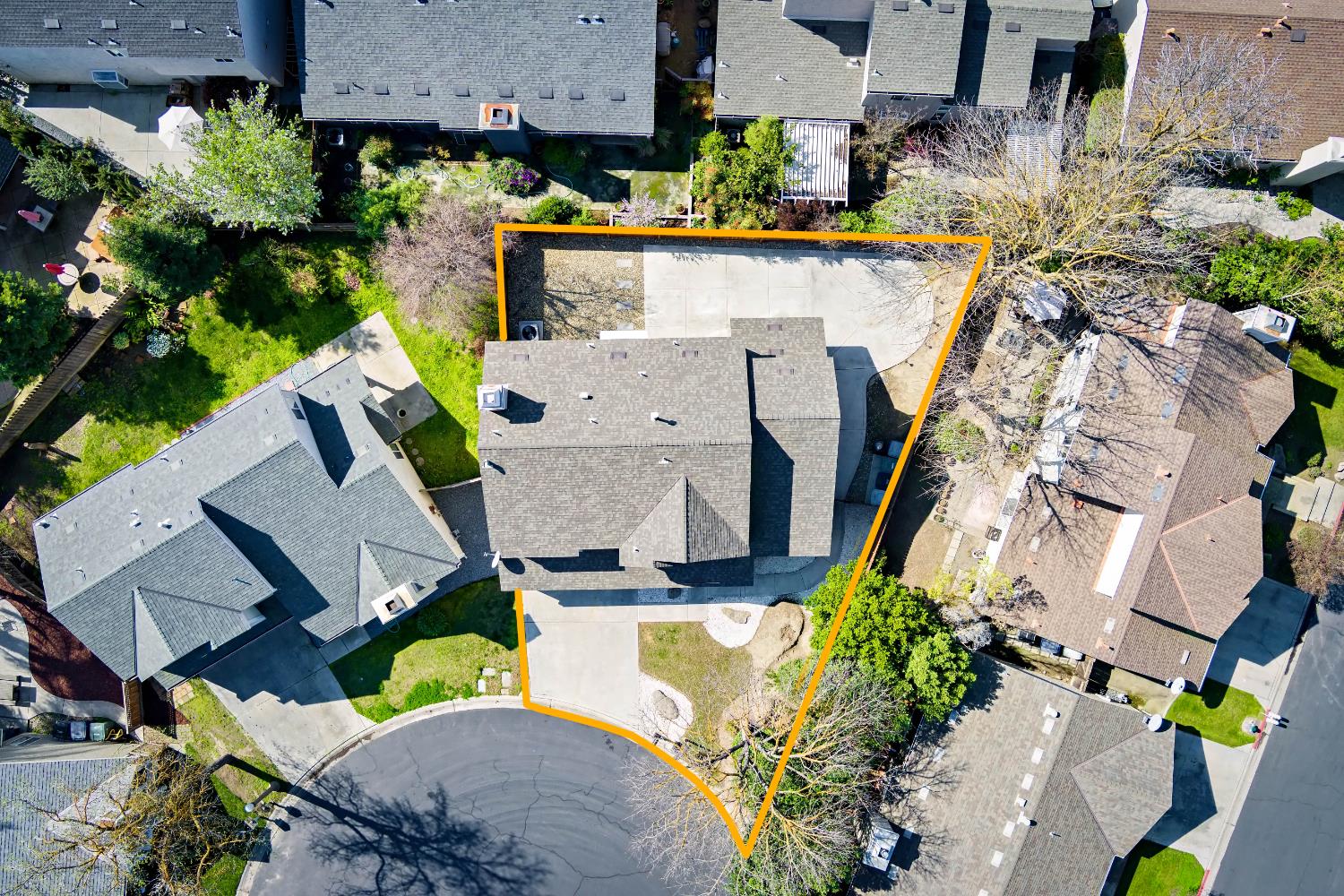 10752 N Windham Bay Cir, Fresno, CA 93730