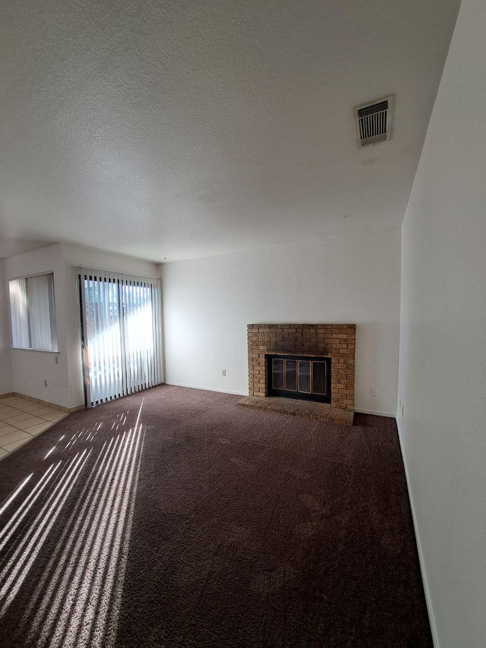 950 W Mckinley Ave, Fresno, CA 93728