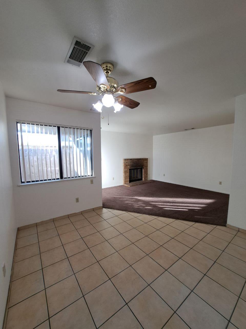 950 W Mckinley Ave, Fresno, CA 93728