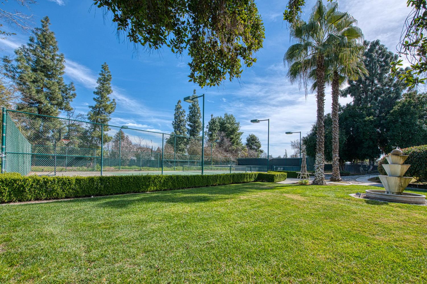 7272 N Traverse Ave, Clovis, CA 93619