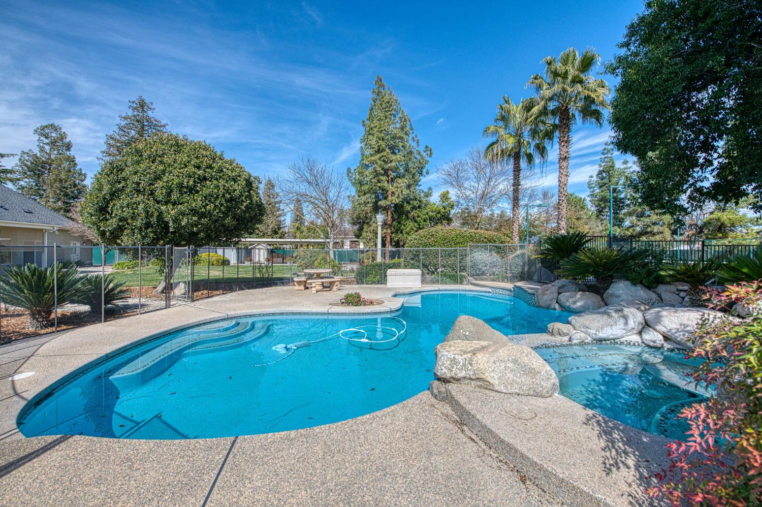7272 N Traverse Ave, Clovis, CA 93619