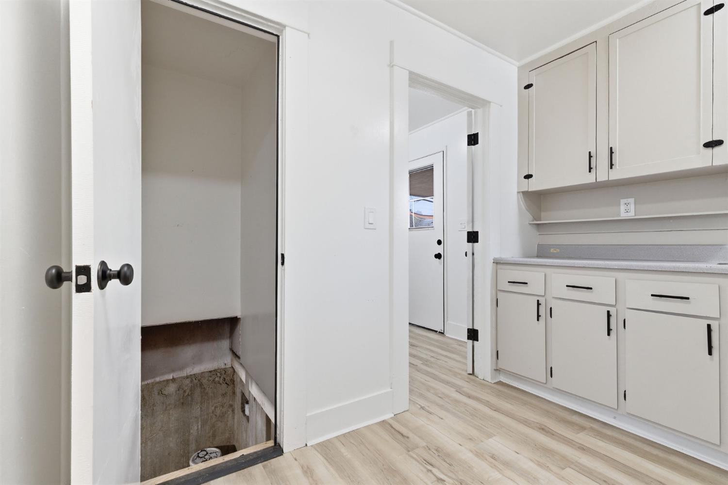 216 Decatur St, Bakersfield, CA 93308