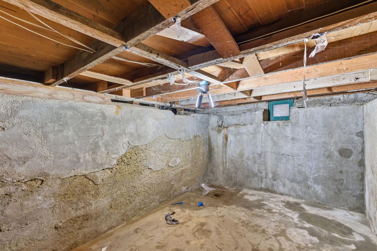 216 Decatur St, Bakersfield, CA 93308