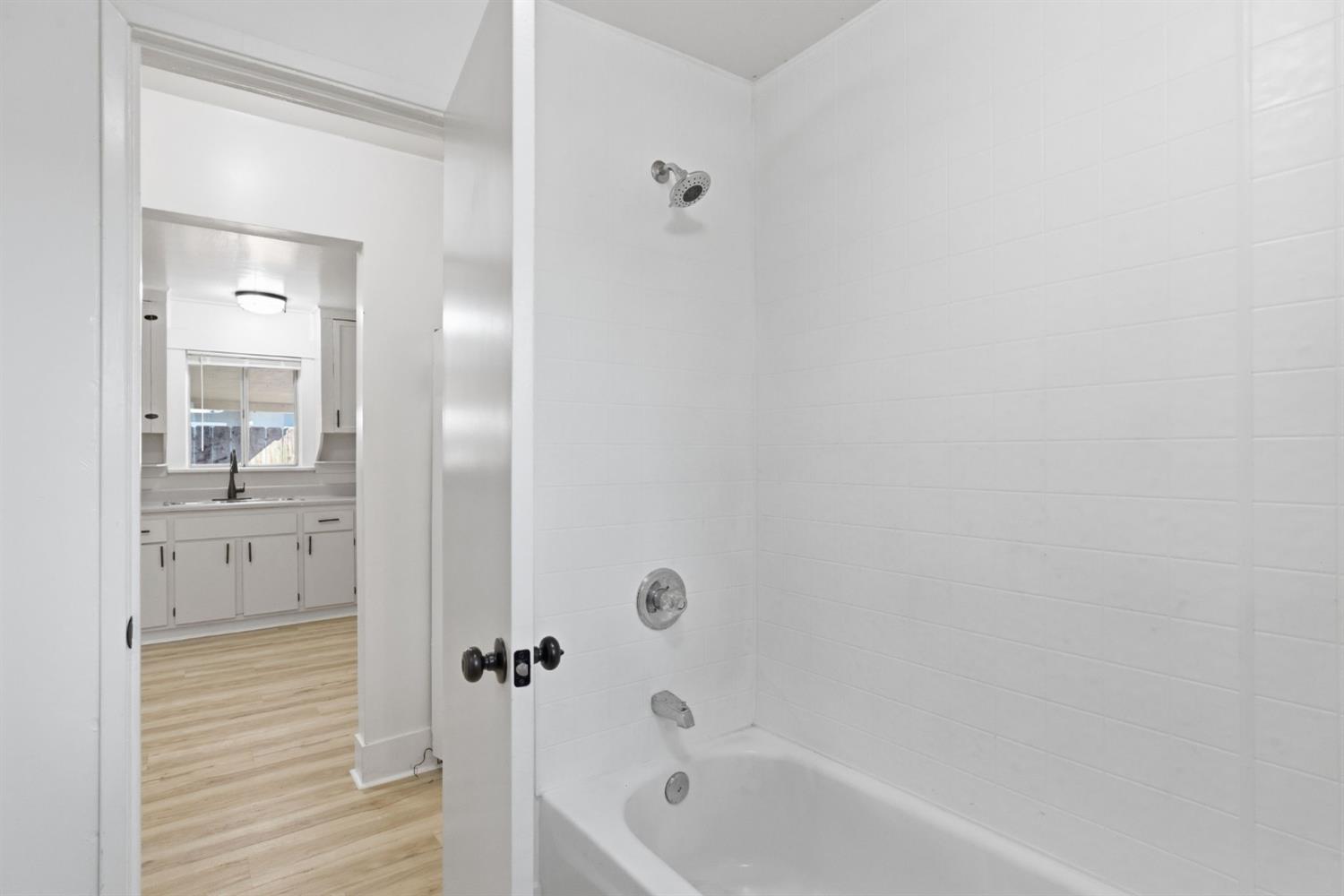 216 Decatur St, Bakersfield, CA 93308