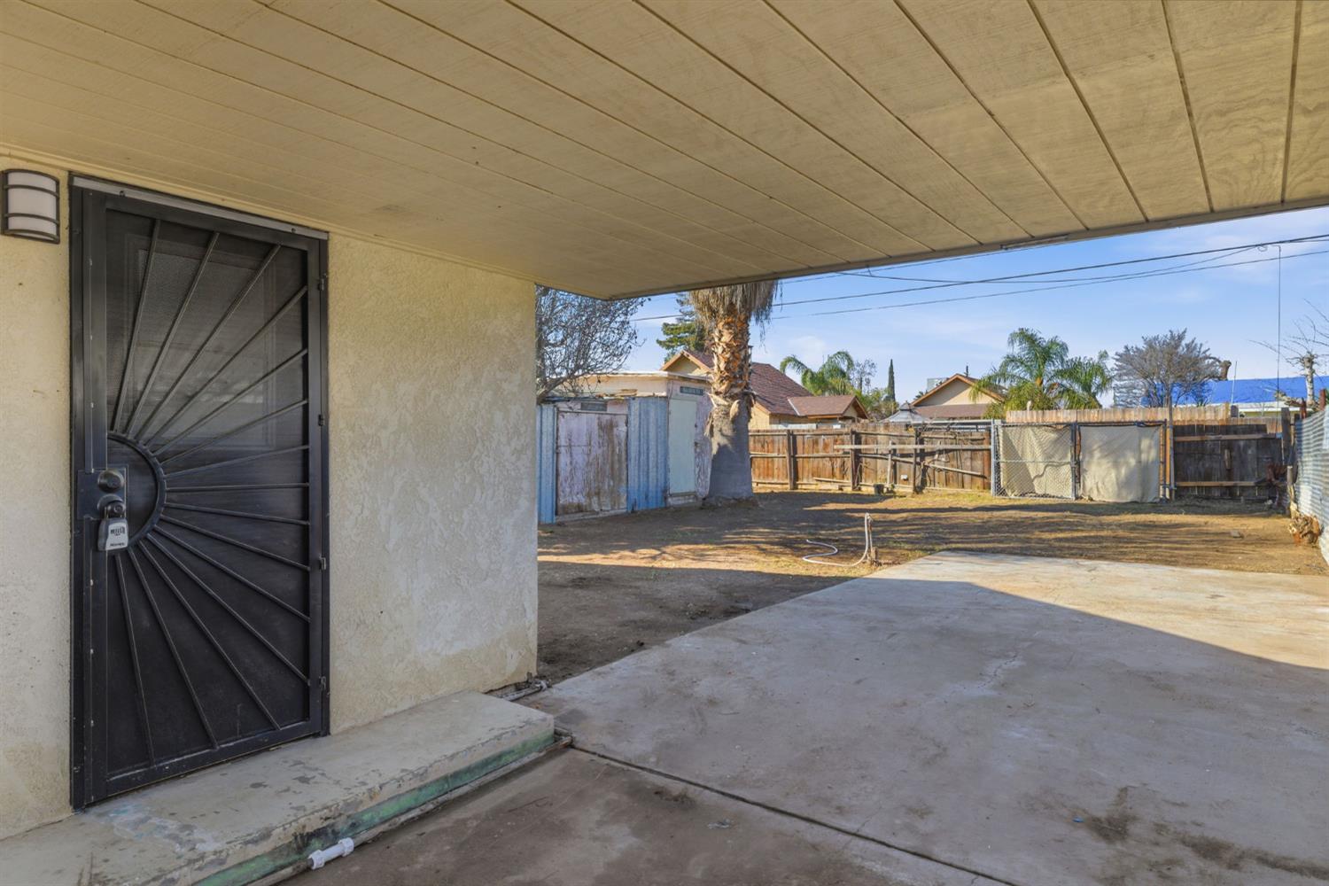 216 Decatur St, Bakersfield, CA 93308