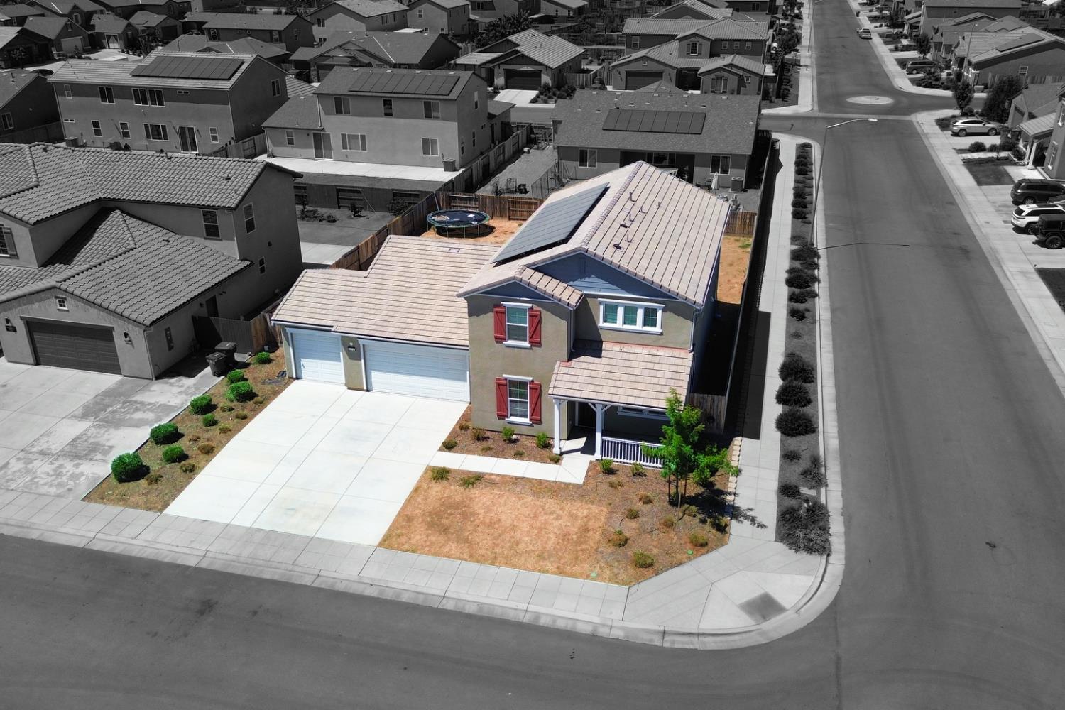 2701 N Dee Ann Ave, Fresno, CA 93727