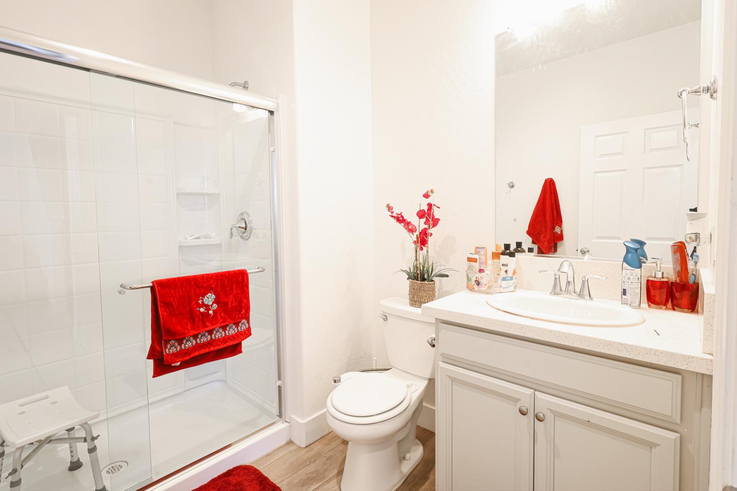 2701 N Dee Ann Ave, Fresno, CA 93727