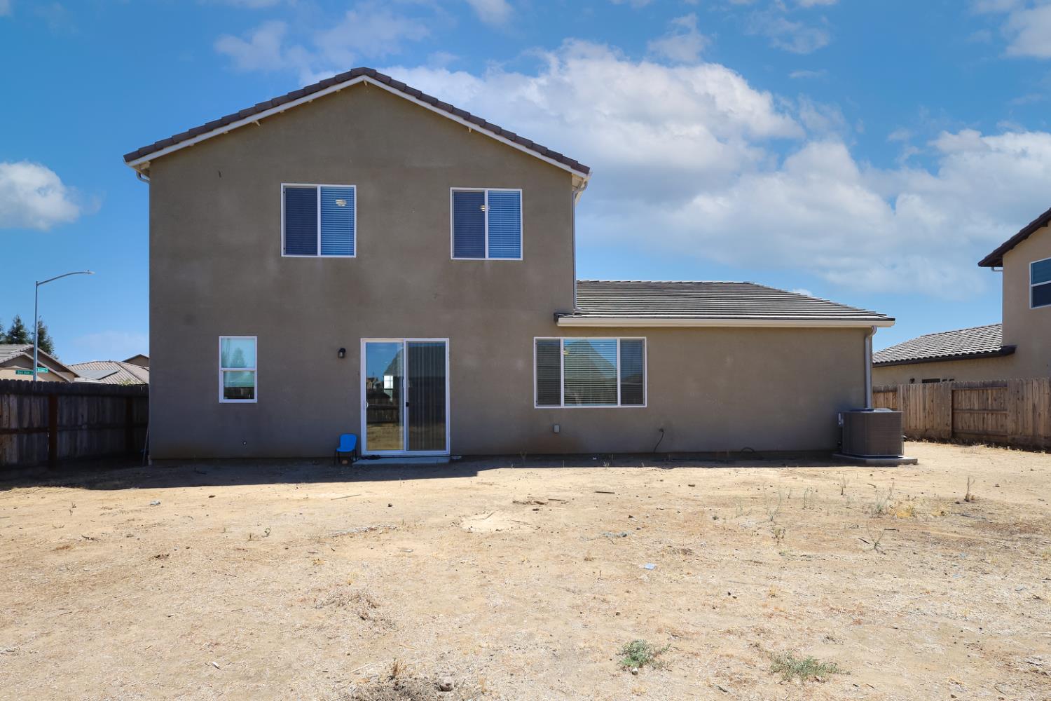 2701 N Dee Ann Ave, Fresno, CA 93727