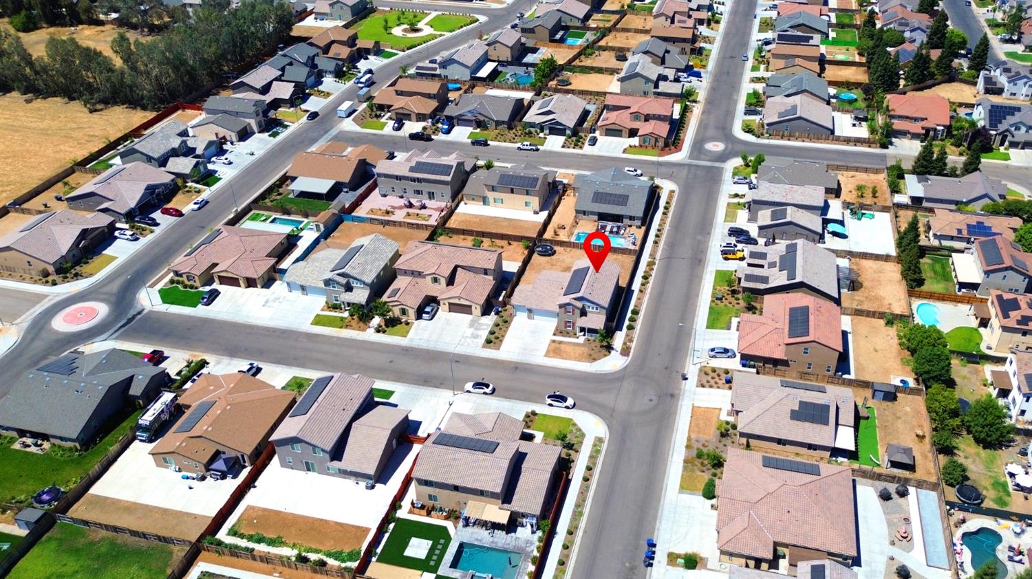 2701 N Dee Ann Ave, Fresno, CA 93727