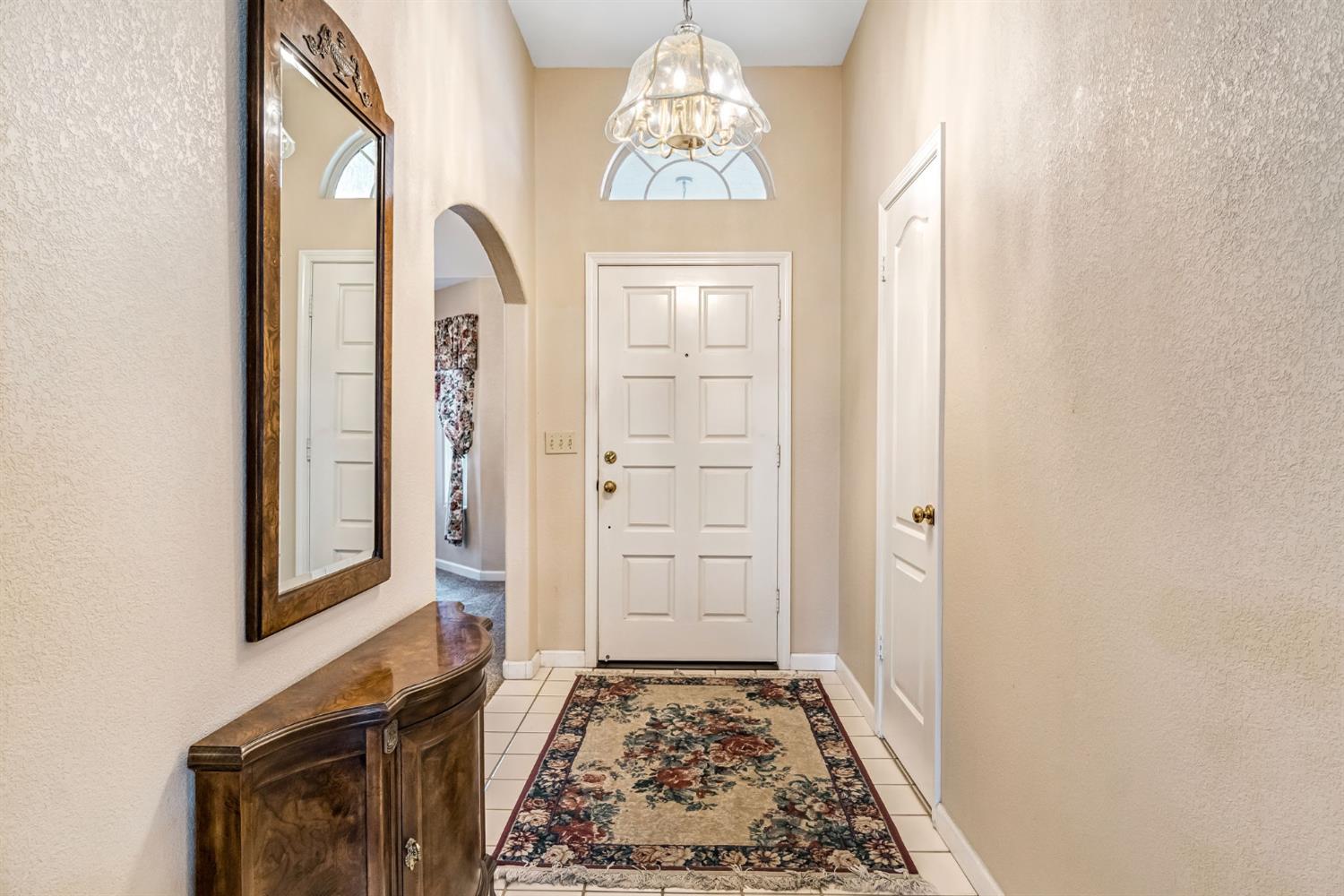 8278 N Sharon Ave, Fresno, CA 93720