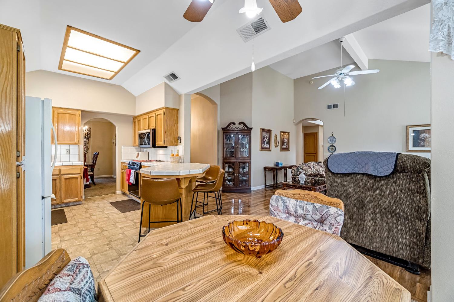 8278 N Sharon Ave, Fresno, CA 93720