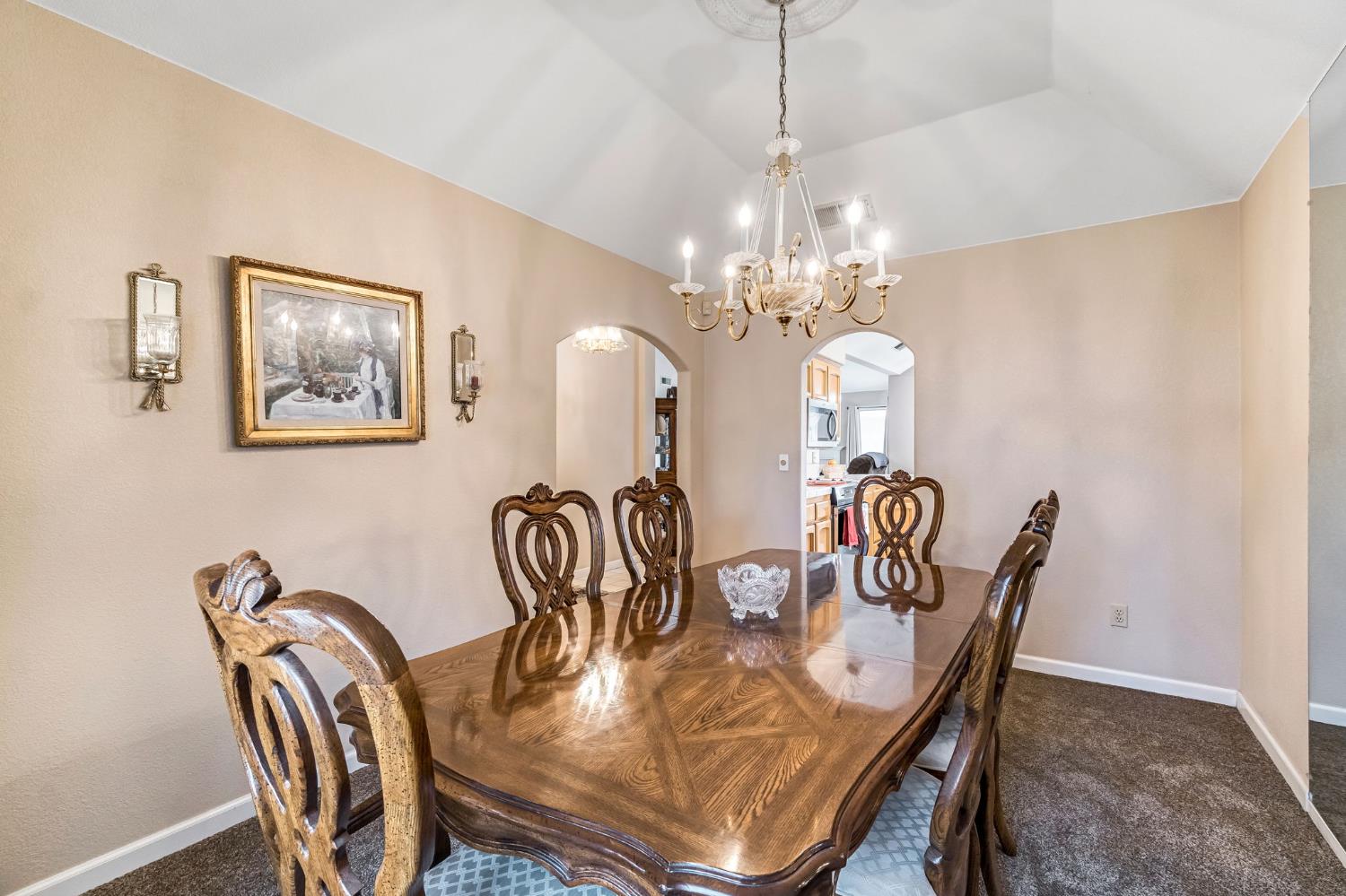 8278 N Sharon Ave, Fresno, CA 93720