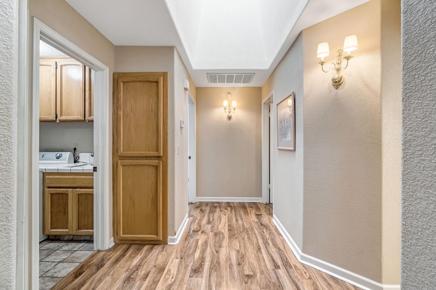 8278 N Sharon Ave, Fresno, CA 93720