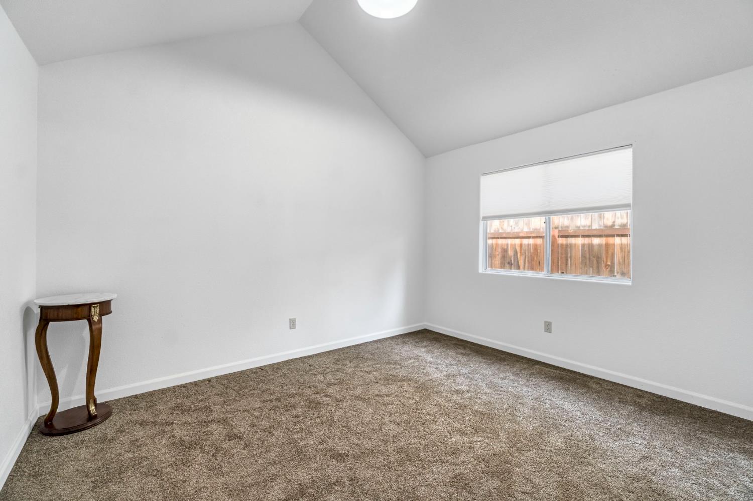 8278 N Sharon Ave, Fresno, CA 93720