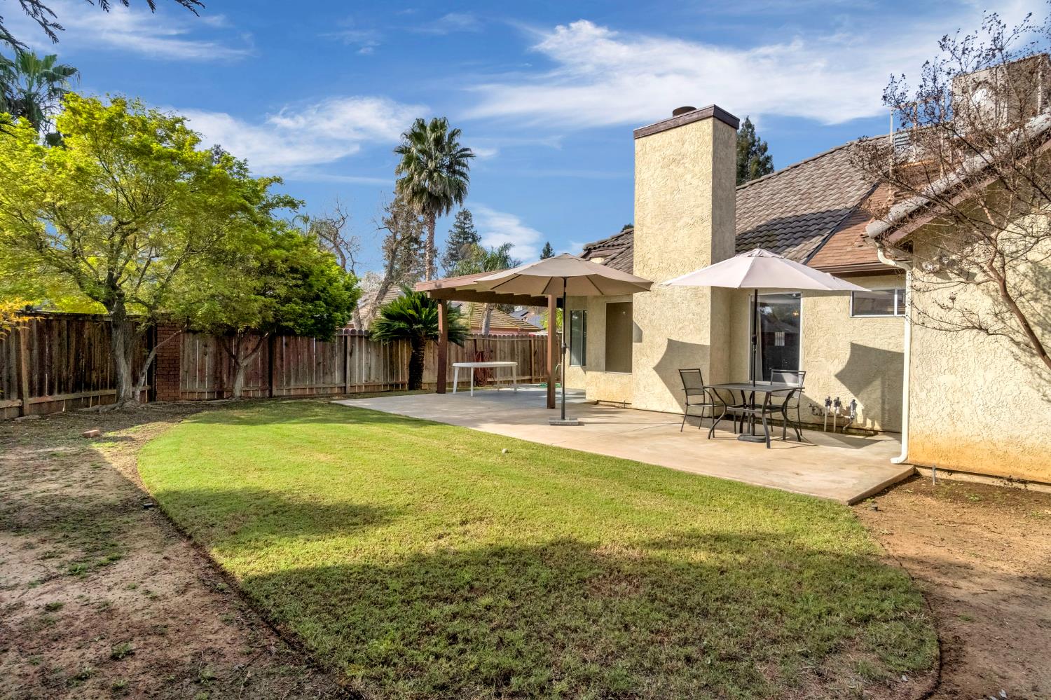 8278 N Sharon Ave, Fresno, CA 93720