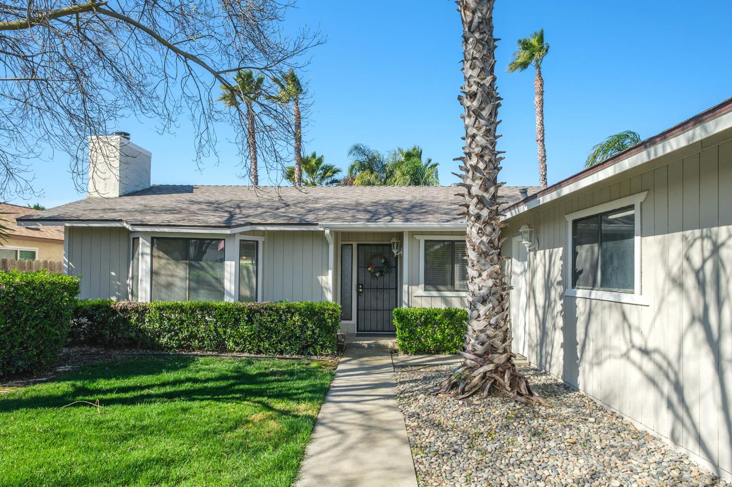 3110 Ezie, Clovis, CA 93611