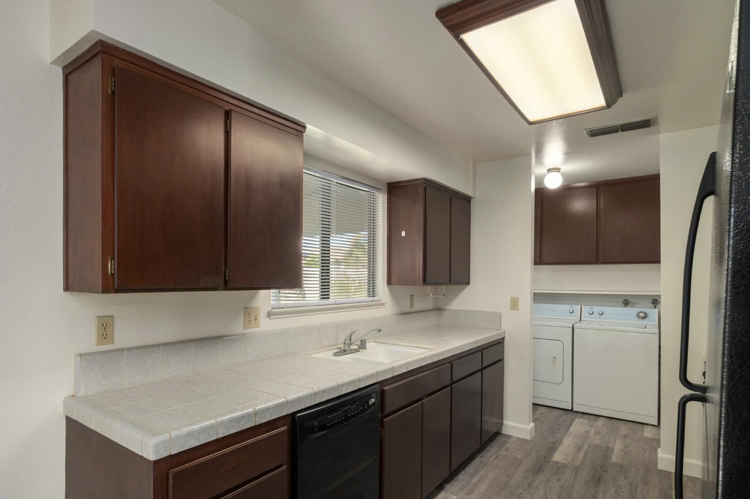 3110 Ezie, Clovis, CA 93611