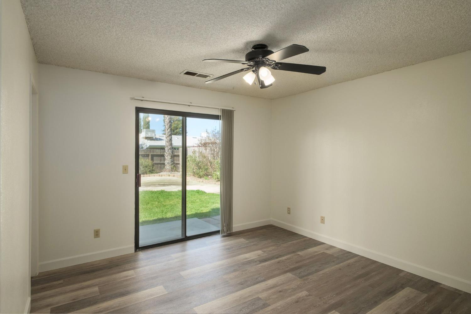 3110 Ezie, Clovis, CA 93611