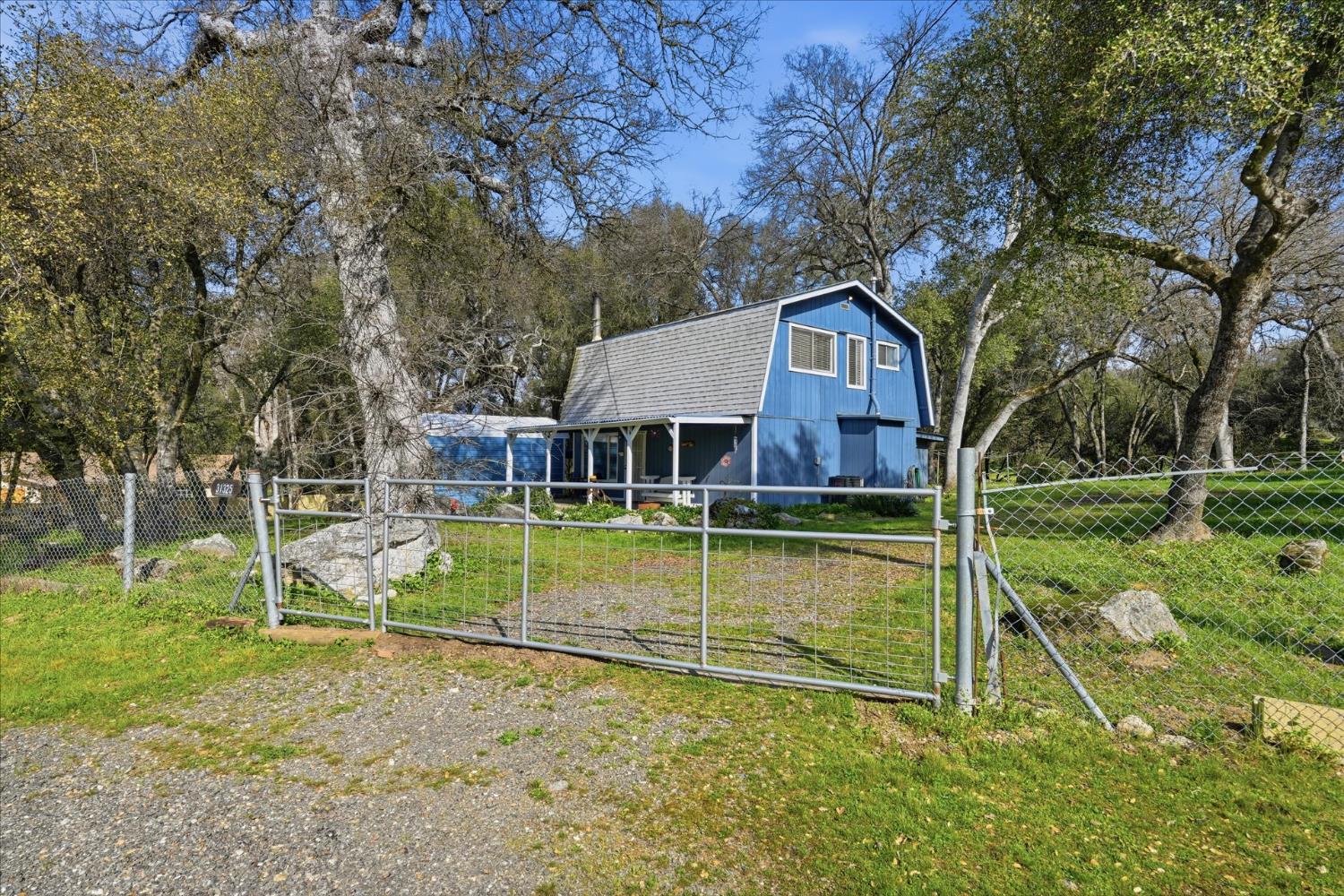 31325 Delaware Rd, Coarsegold, CA 93614