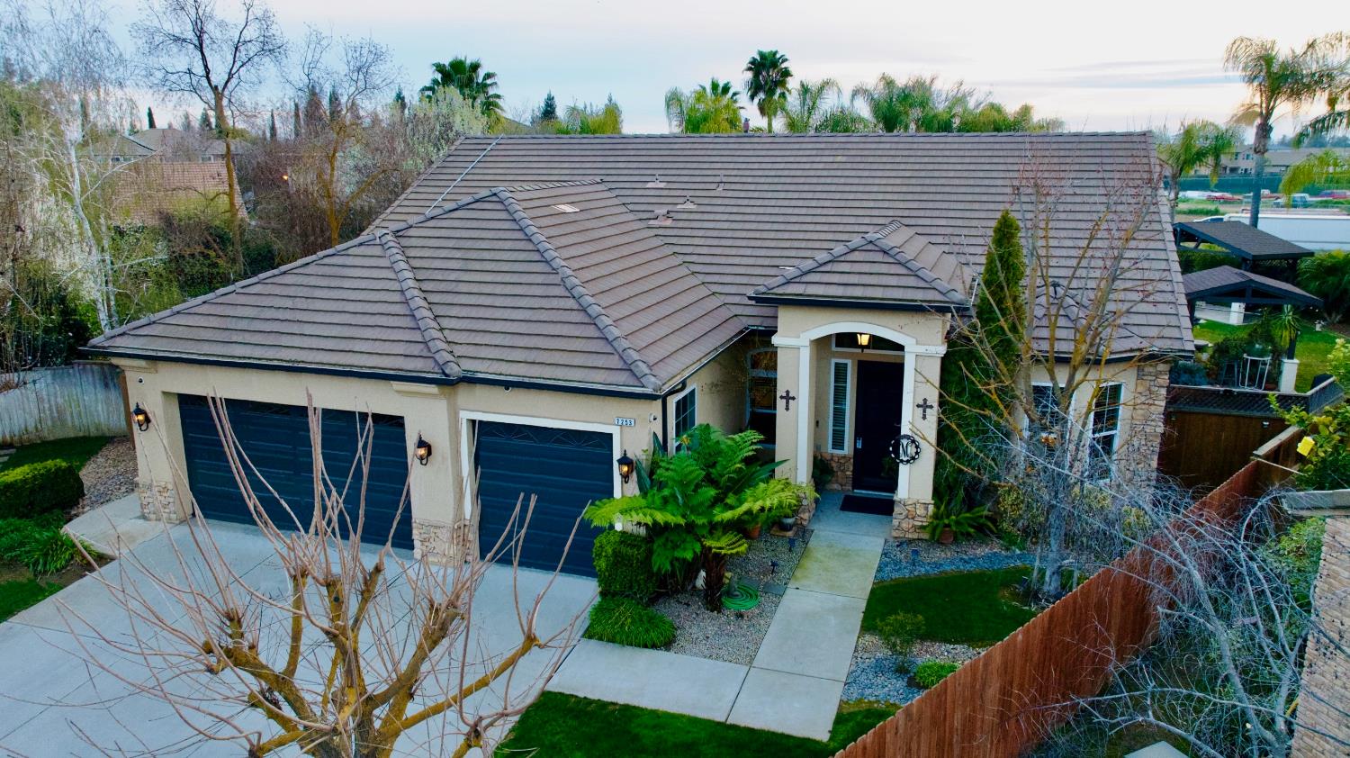 7253 W MORRIS Ave, Fresno, CA 93723