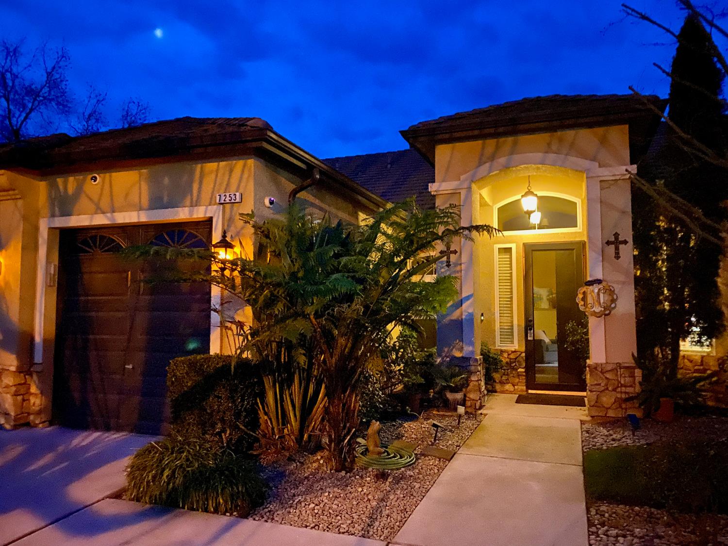 7253 W MORRIS Ave, Fresno, CA 93723