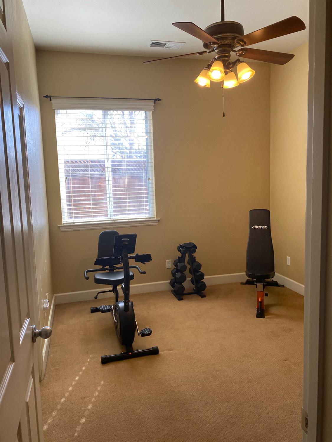 7253 W MORRIS Ave, Fresno, CA 93723